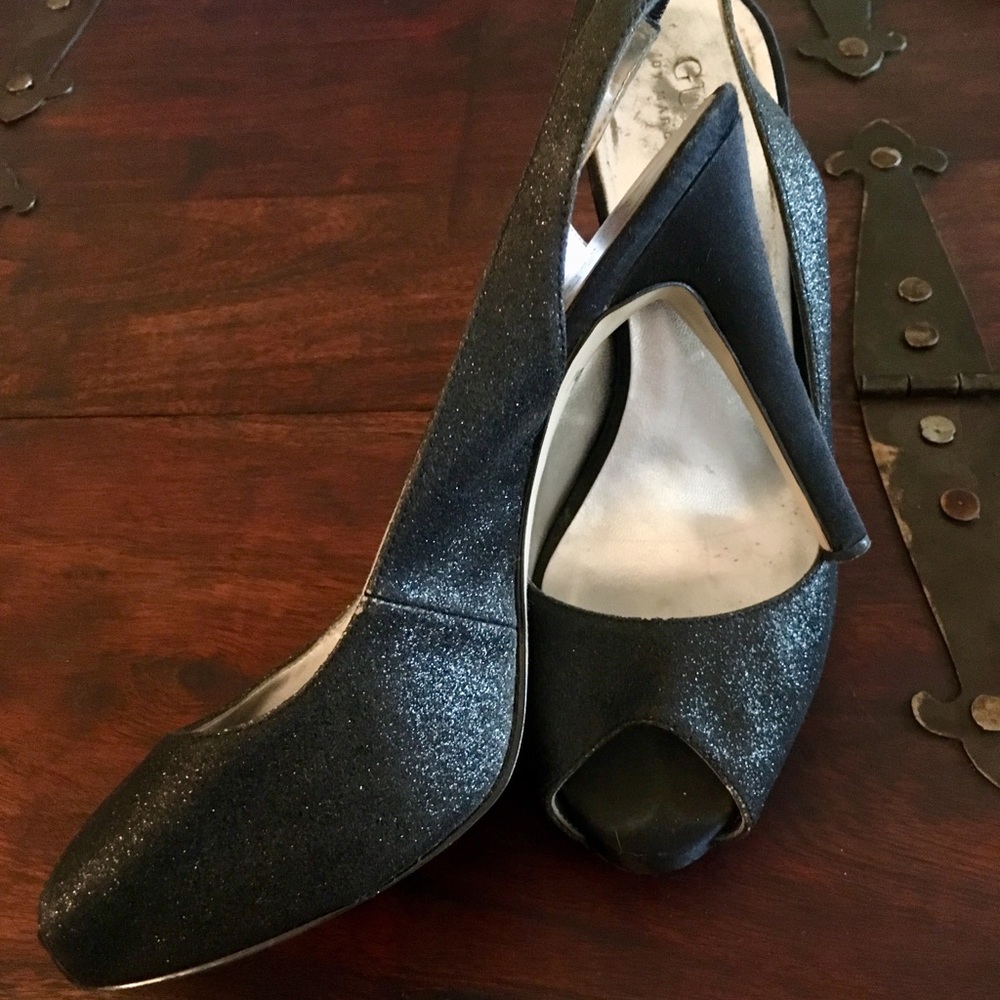 Guess by Marciano sz. 7